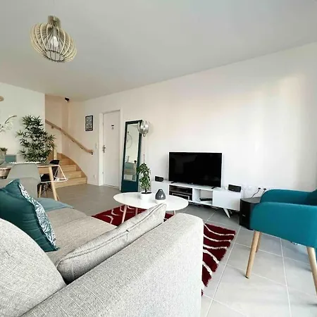 La Rayon'nantes Villa *